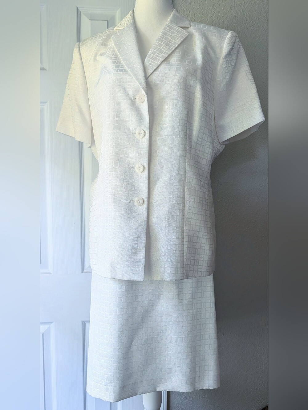 Vintage Style Le Suit Petite Cream Short Sleeve Textured Blazer